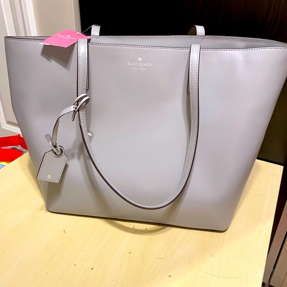 kate spade Handbags - Authentic Kate spade tote! New!